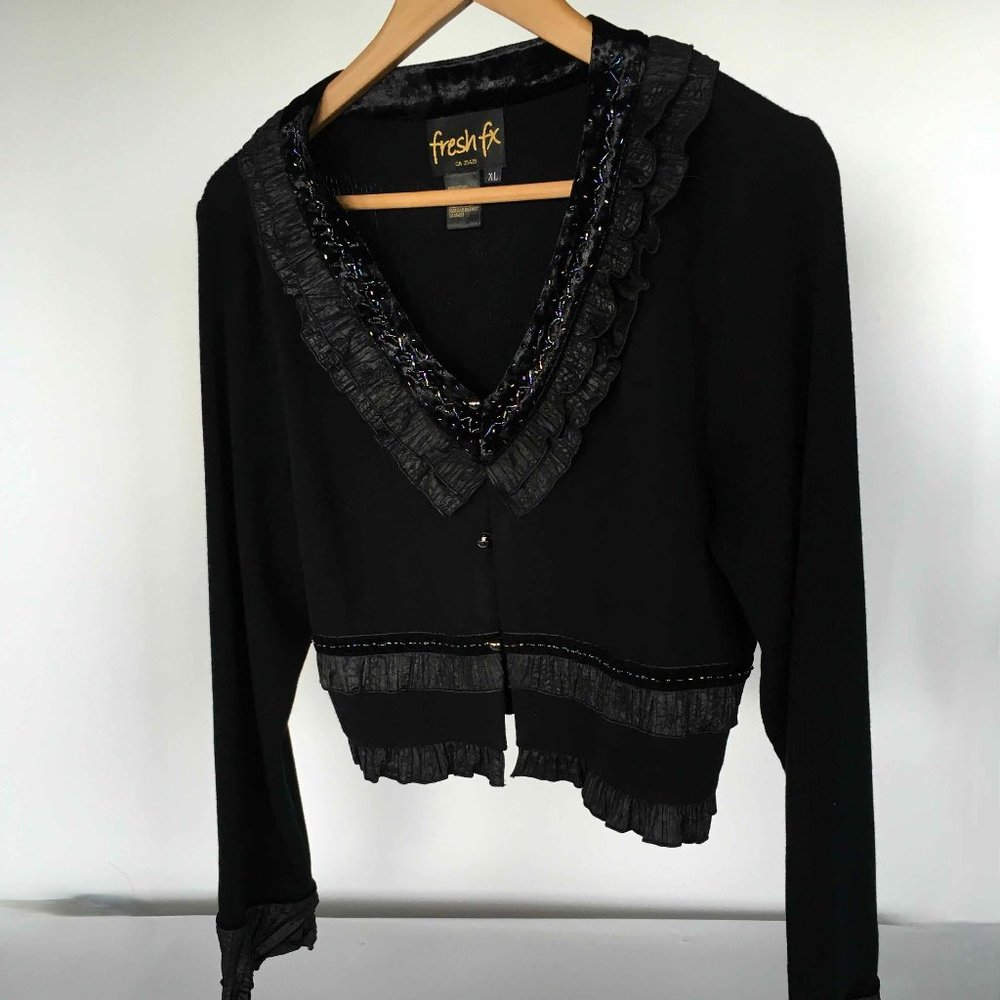 Fresh fx Cropped Black Sweater